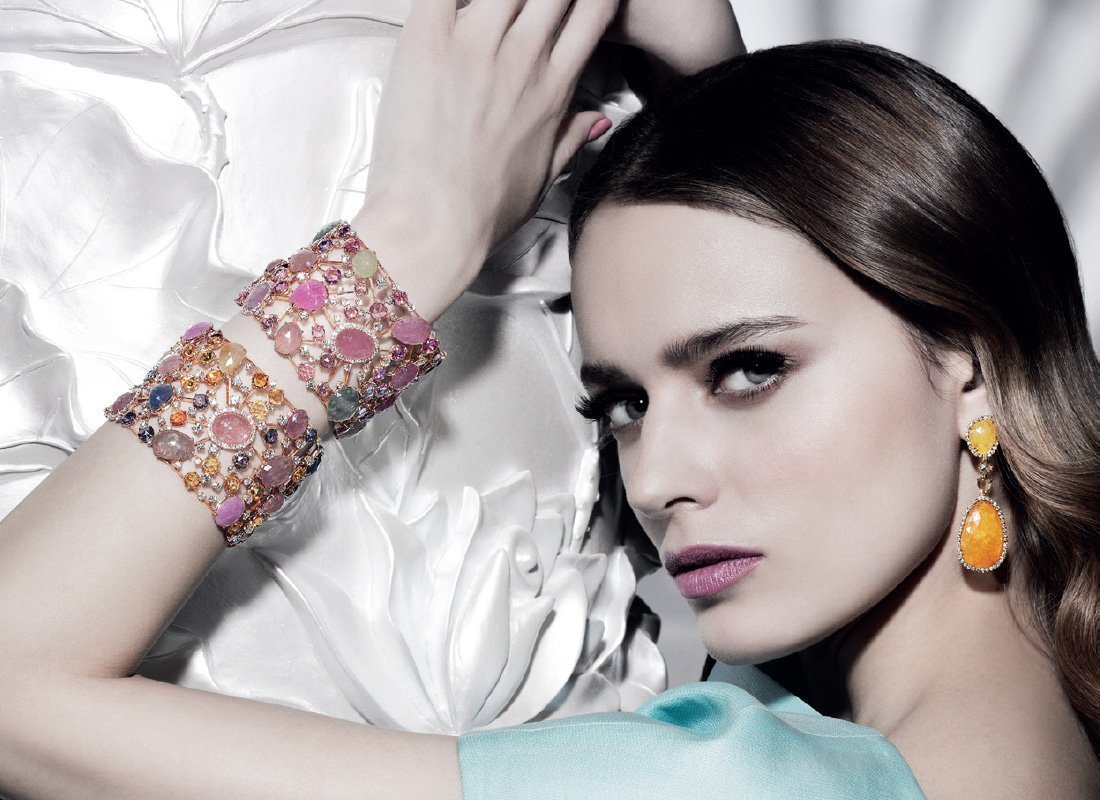 12-crivelli-gioielli-bracciale-orecchini-oro-rosso-brillanti-diamanti-corindoni-zaffiri-rosa Gioielli con diamanti e corindoni di vario colore | Crivelli Official