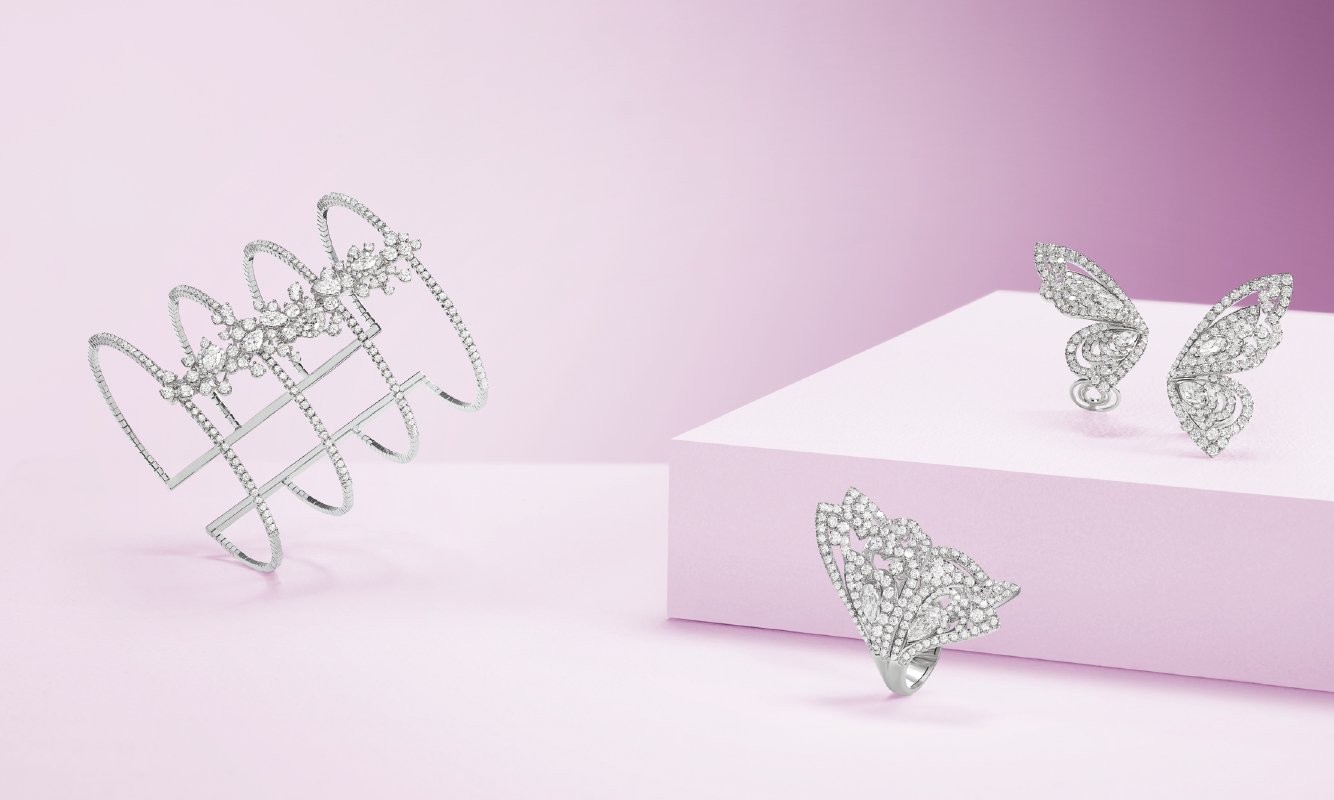 Bracciale oro bianco e brillanti. Anello e orecchini oro bianco e diamanti. | Crivelli Official Bracciale oro bianco e brillanti. Anello e orecchini oro bianco e diamanti. | Crivelli Official
