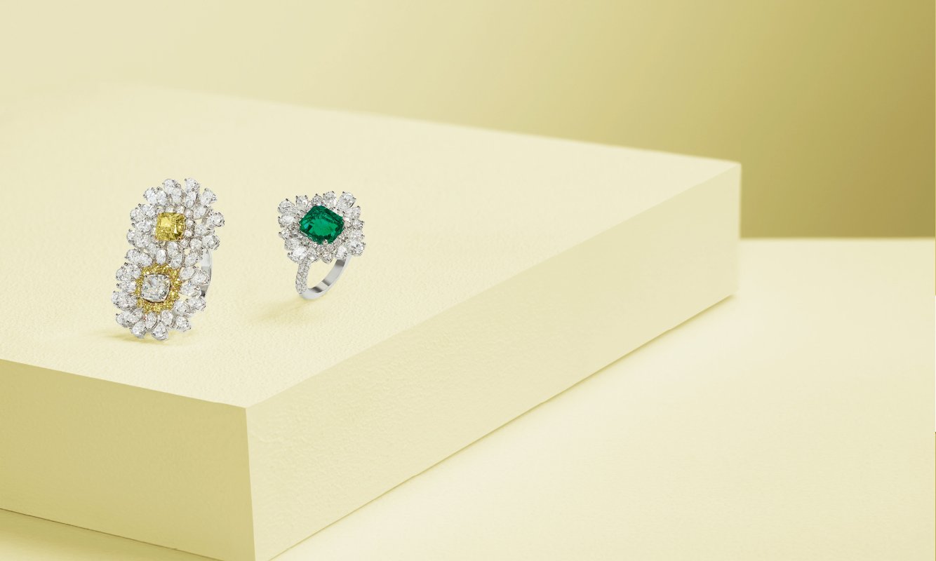 Anello oro bianco con diamanti. Anello oro bianco con brillanti e smeraldo. | Crivelli Official Anello oro bianco con diamanti. Anello oro bianco con brillanti e smeraldo. | Crivelli Official